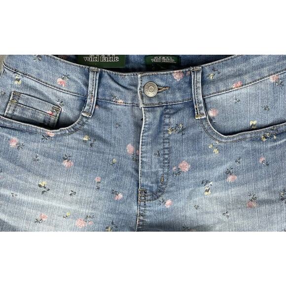 Wild Fable Blue Denim High Rise Jean Shorts with Flowers NWT Size 2 - Picture 6 of 8